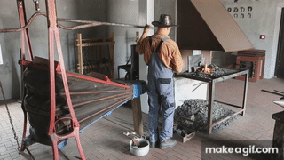 Rồng và đầy – ống bễ thợ rèn